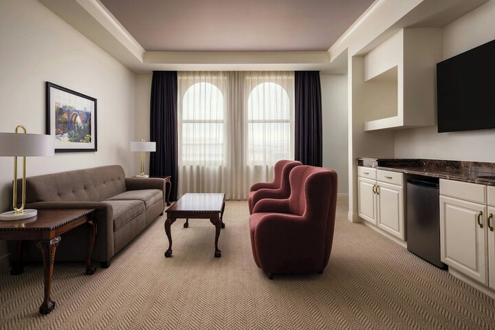 Davenport Hotel Autograph Collection
