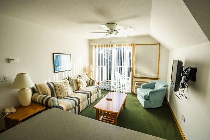 Ocracoke Harbor Inn