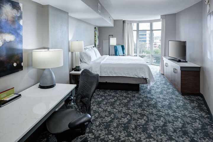 Room 21 of 82