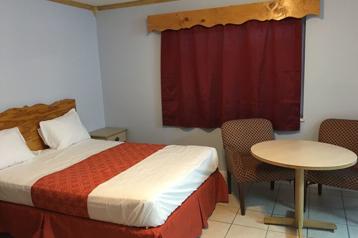 Room 37 of 40