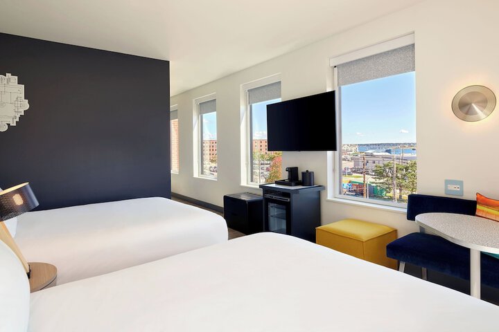 Room 10 of 26