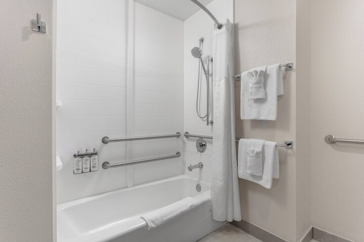 Room 35 of 53
