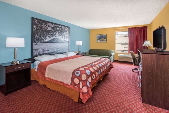 Room 5 of 14
