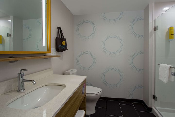 Room 26 of 37