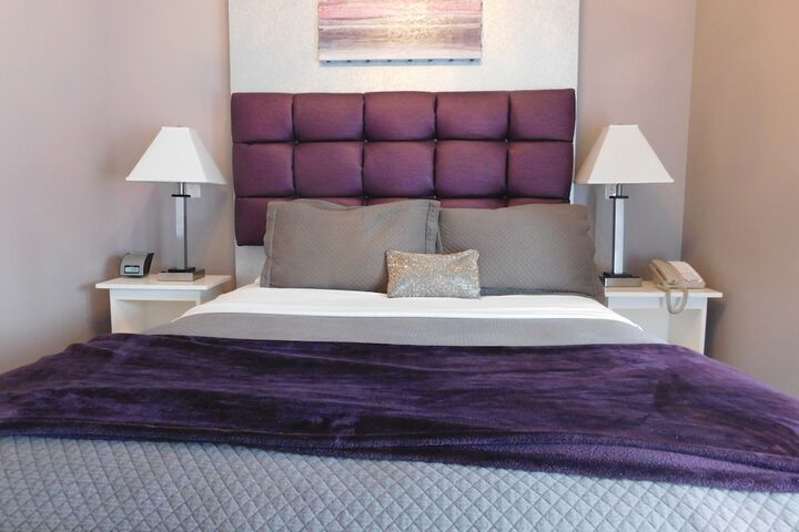 Room 4 of 36