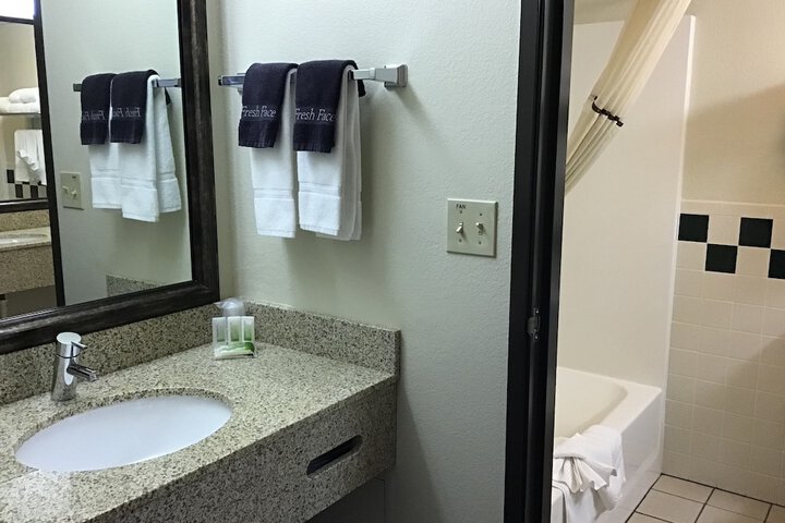 Room 20 of 47