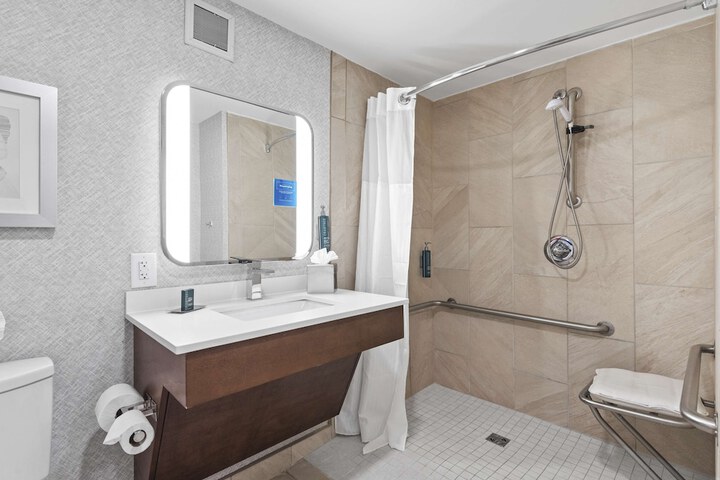 Room 31 of 48