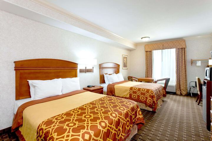 Room 13 of 20