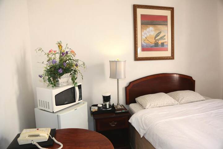 Room 21 of 28