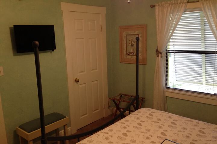Room 41 of 80