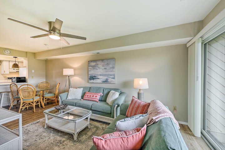 Brigantine Condo w / Beach Access & Pool Views