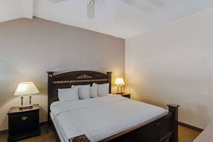 Room 26 of 34