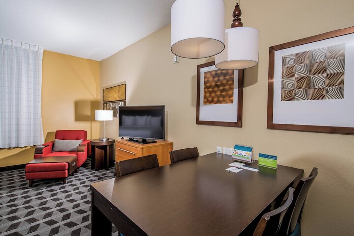 Room 44 of 49
