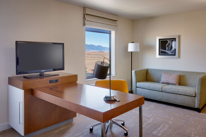 Room 17 of 36