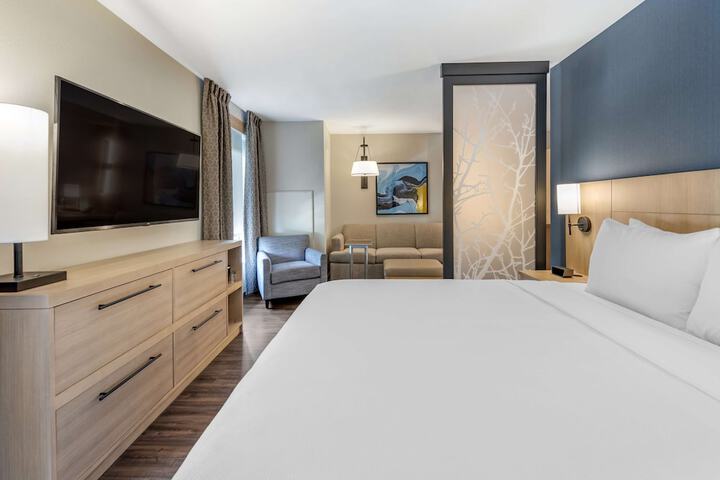 Room 18 of 27
