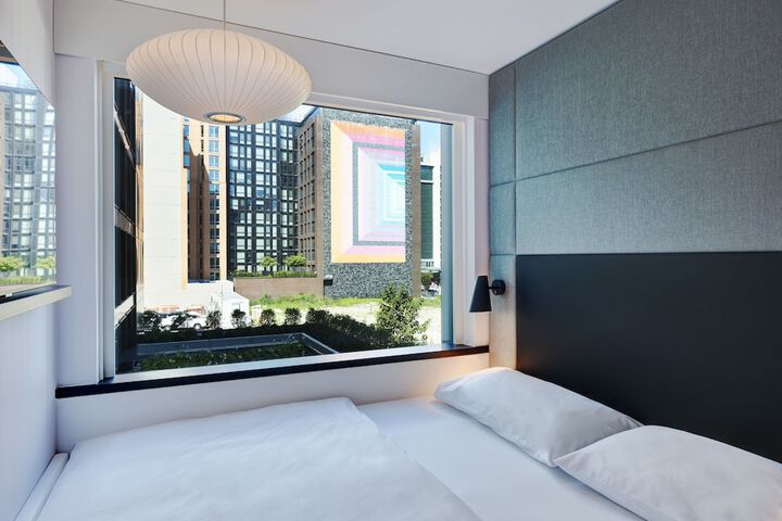 Room 30 of 52