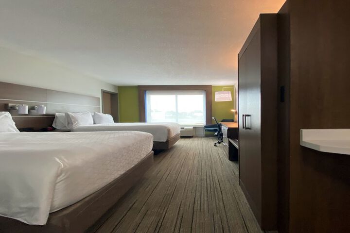 Holiday Inn Express & Suites Somerset Central by IHG