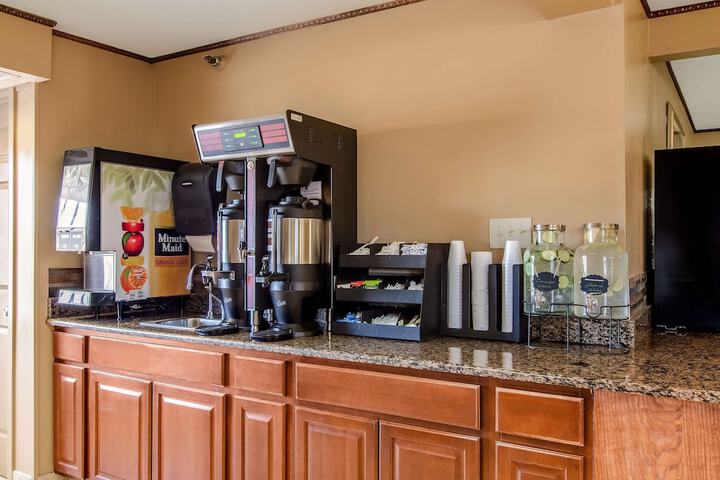 Americas Best Value Inn & Suites Ft. Collins E at I-25