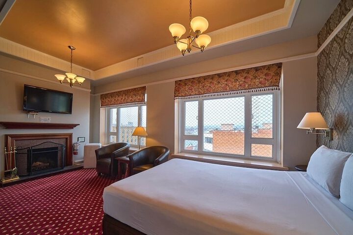 Room 33 of 67