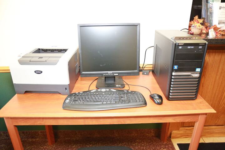 Business Center 58 of 60