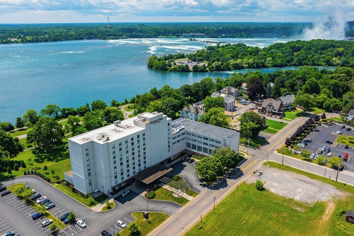 DoubleTree by Hilton Hotel Niagara Falls New York