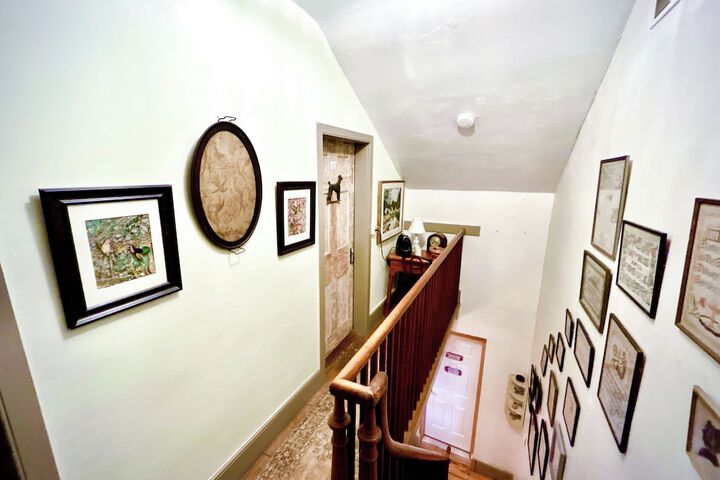 Room 25 of 79