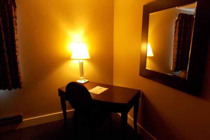 Room 27 of 44