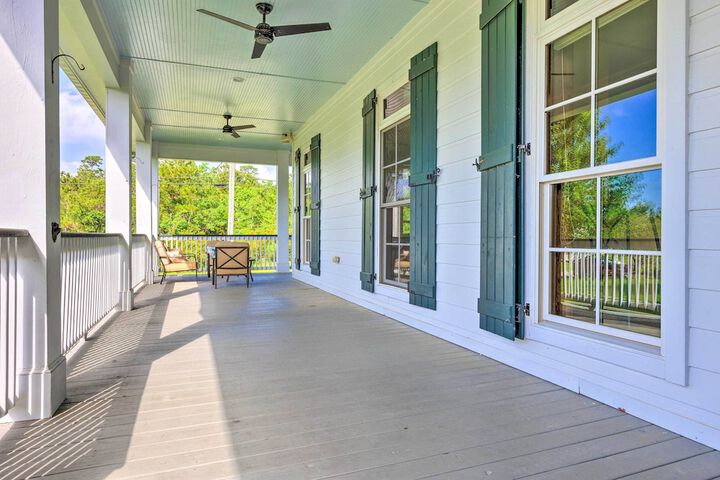 Bright Waveland Home - Walk to Beach Access!