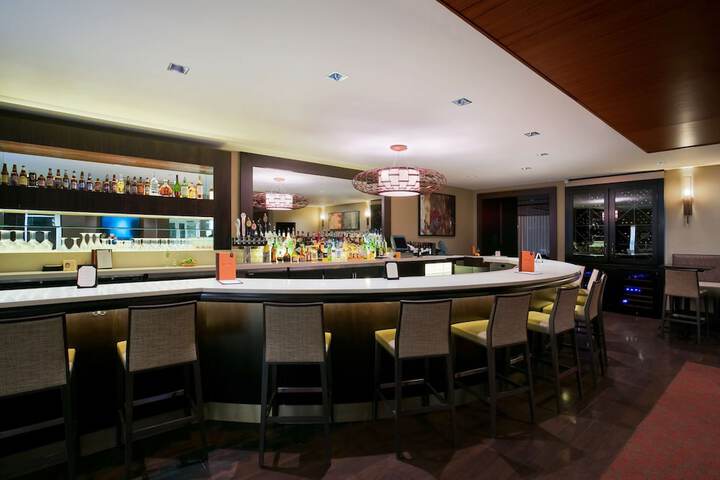 Lounge 40 of 45