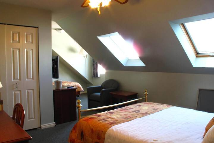 Room 18 of 48