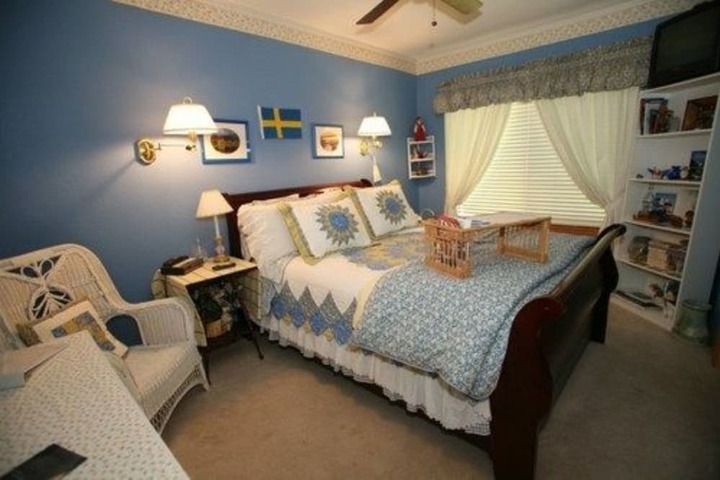 Room 10 of 29