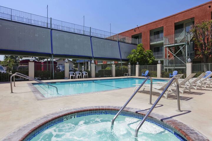 Pool 5 of 29