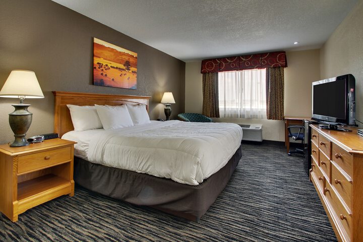 Room 32 of 37