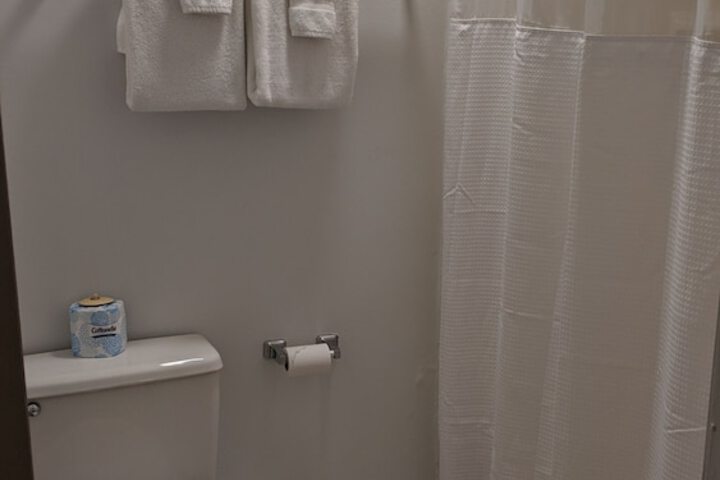 Room 27 of 36