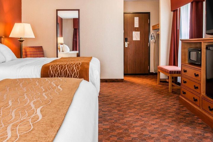 Comfort Inn & Suites and Conference Center