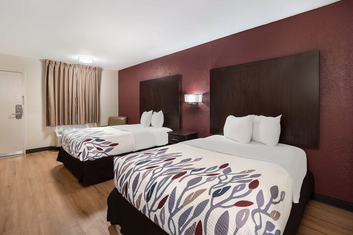 Room 8 of 22