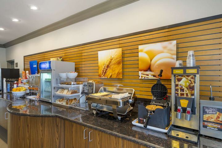 Comfort Inn & Suites