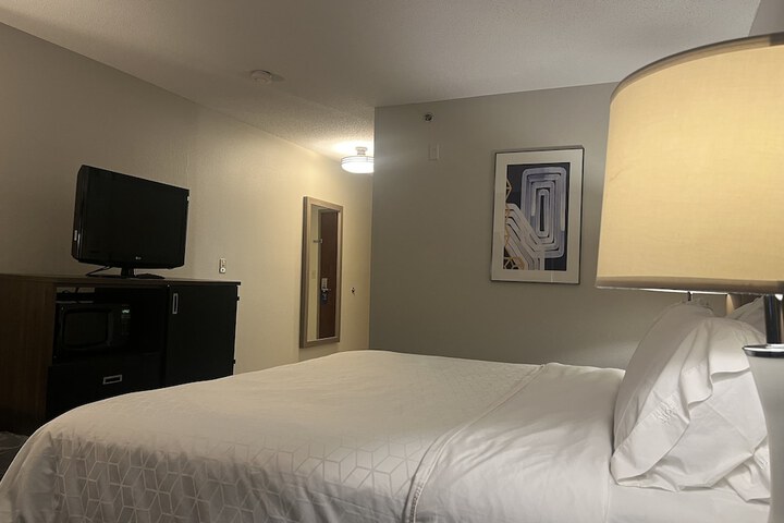 Room 42 of 82