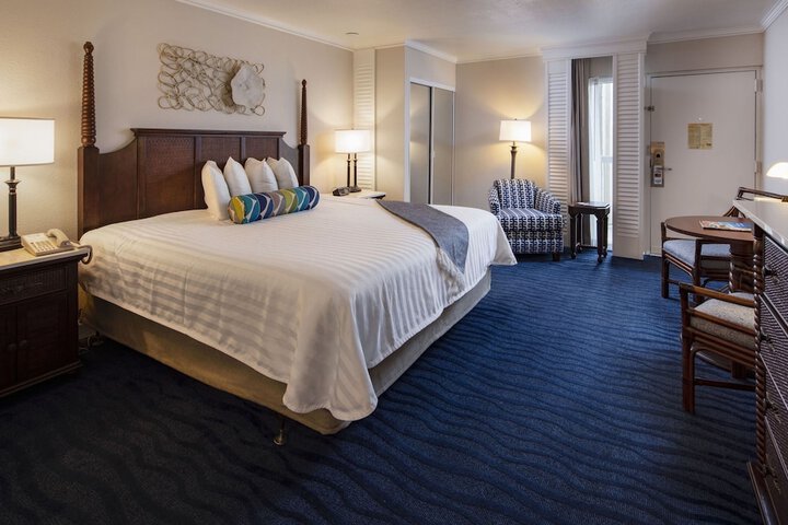 Island Grand at TradeWinds