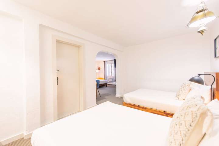 Room 62 of 70