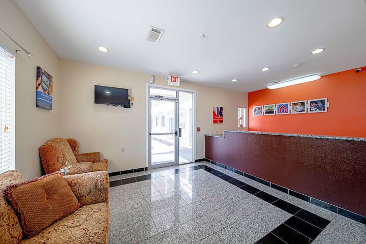 Motel 6 Rhome TX