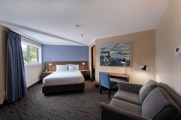 Room 44 of 96