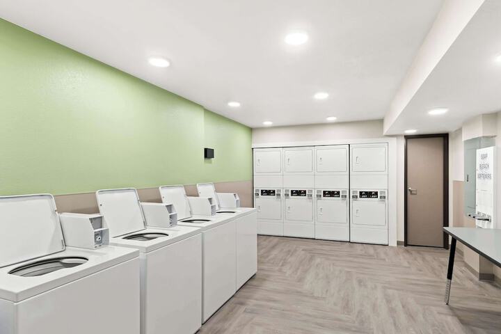 Woodspring Suites Denver Commerce City