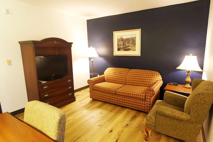 Room 28 of 47