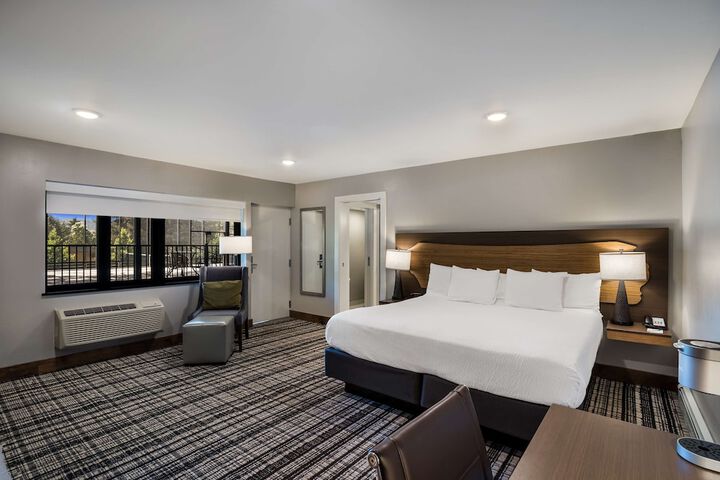 Room 10 of 61