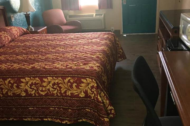 Room 37 of 46