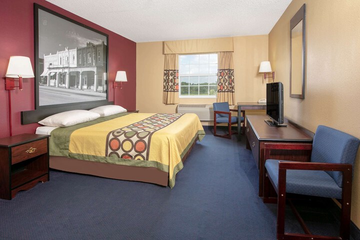 Room 23 of 32