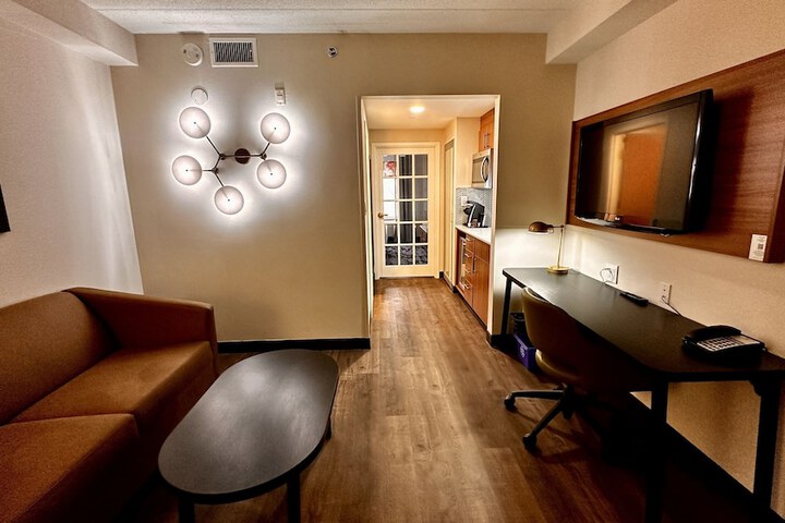 Room 27 of 58