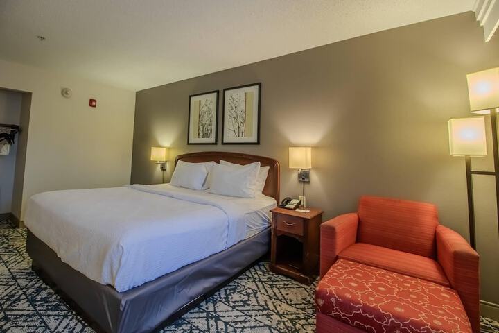 Country Inn & Suites by Radisson Convention Center