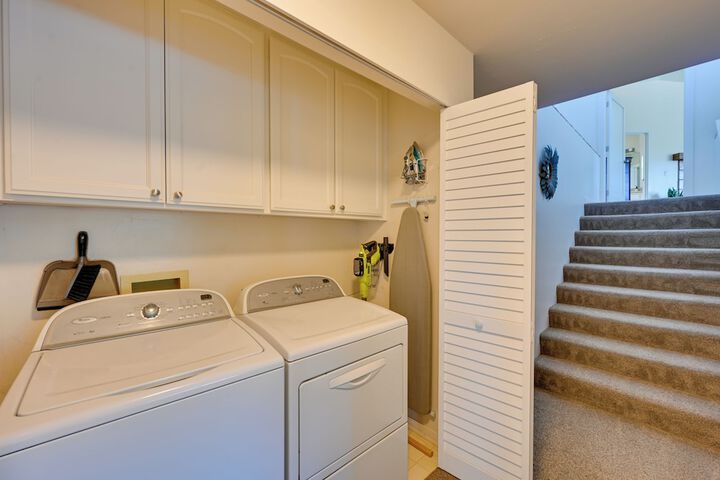 San Marcos Getaway w / Deck & Lake Views!
